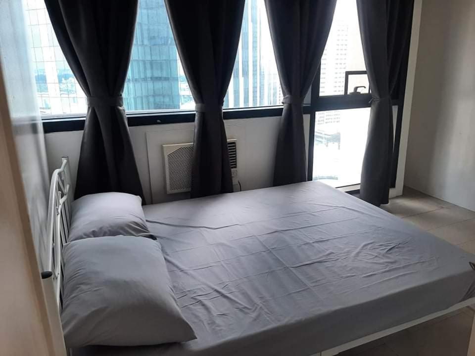 Spacious 2 Bedroom Unit With Pool 马尼拉 外观 照片