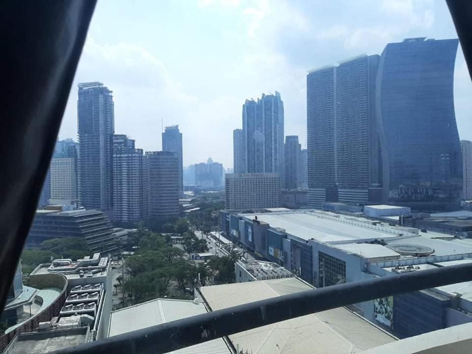 Spacious 2 Bedroom Unit With Pool 马尼拉 外观 照片