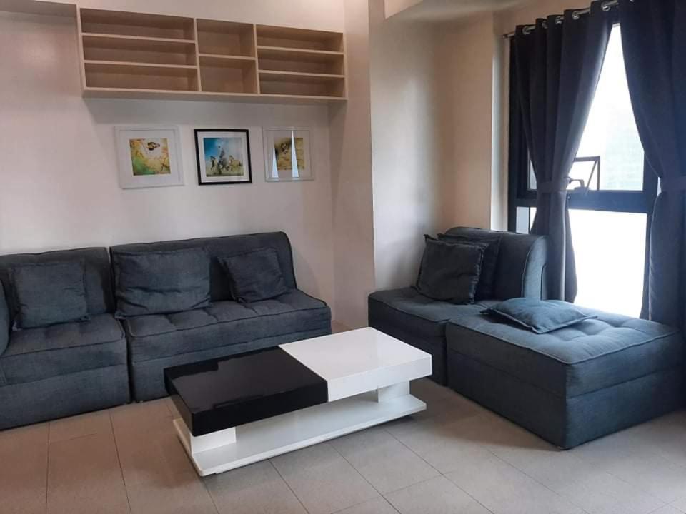 Spacious 2 Bedroom Unit With Pool 马尼拉 外观 照片