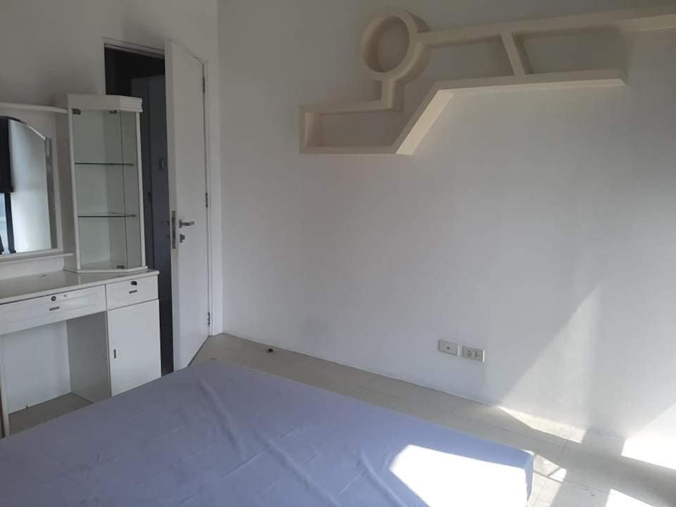 Spacious 2 Bedroom Unit With Pool 马尼拉 外观 照片